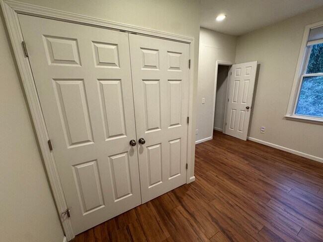 Building Photo - Beautifully Renovated 3BR Row Home in Deutschtown – Spacious, Modern & Incredible Location