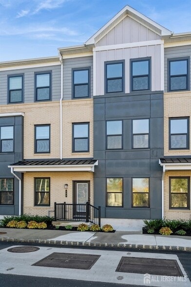 Building Photo - 103 Vaughn Dr