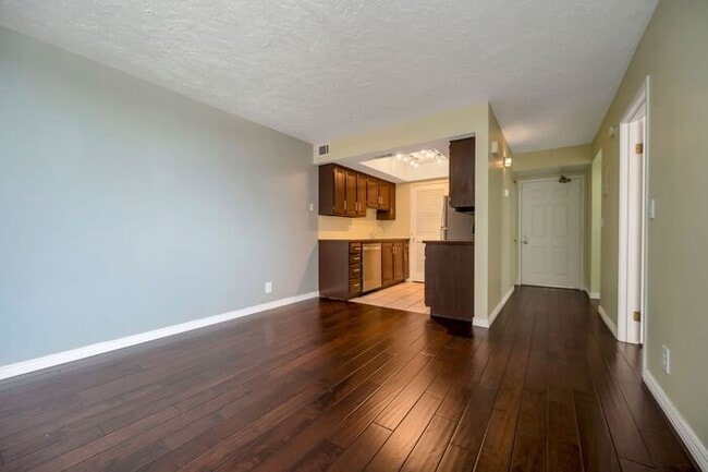 Building Photo - Modern Downtown Condo with Secure Access at Arlington Place