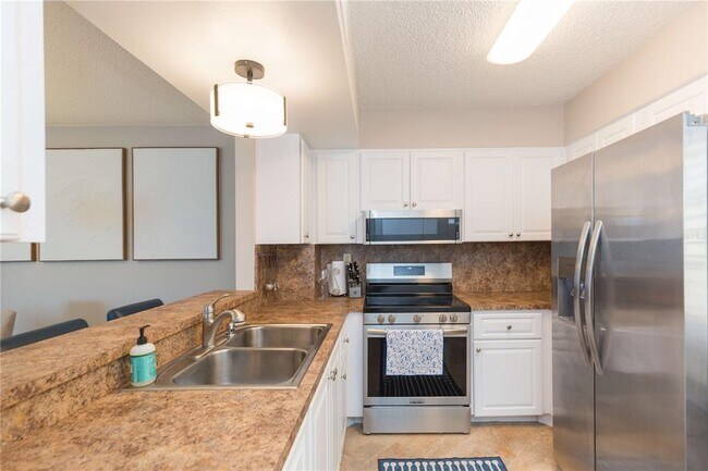 Building Photo - 5729 Del Sol Blvd