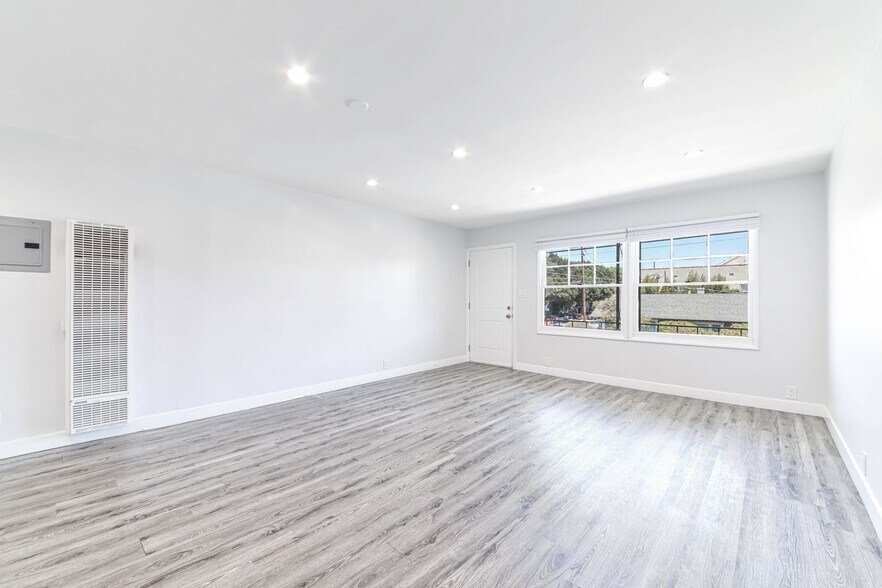Building Photo - 241 Bonito Ave
