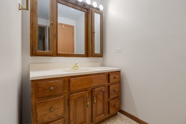 Building Photo - 1791 Barnhill Dr