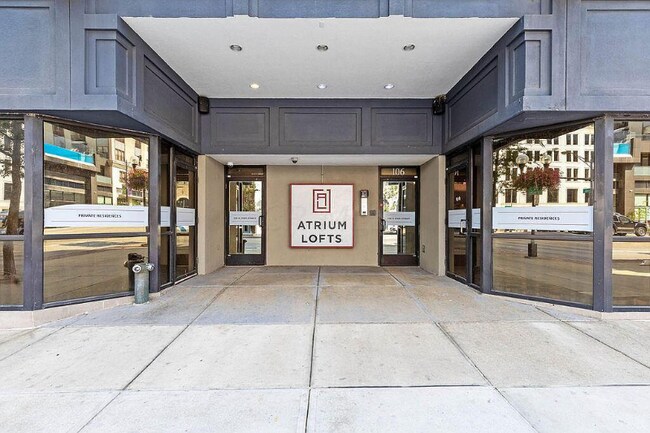 Building Photo - 106 N High St