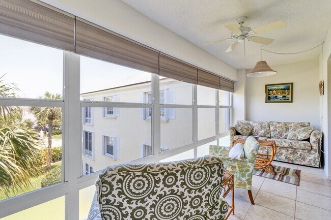 Building Photo - 1441 Ocean Dr