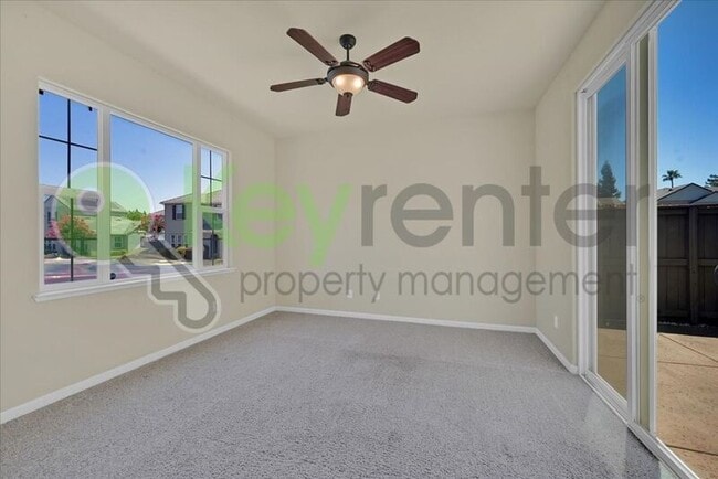 Building Photo - 6123 RolkingHam Ln