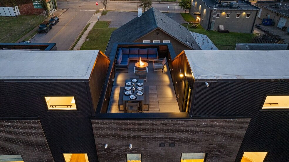 Building Photo - 1117 3rd Ave S