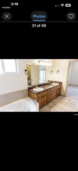 Building Photo - 625 Edgewood Dr