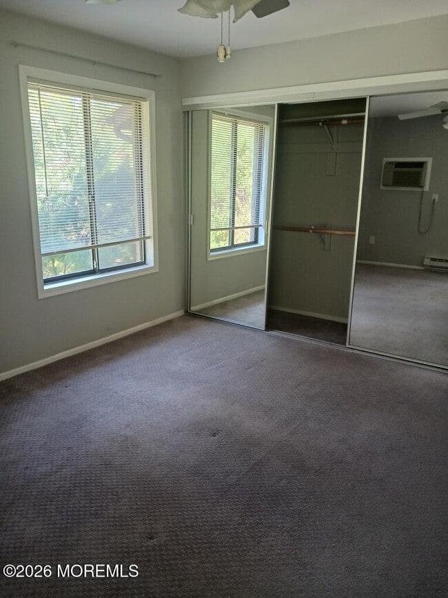 Building Photo - 115 Amberly Dr