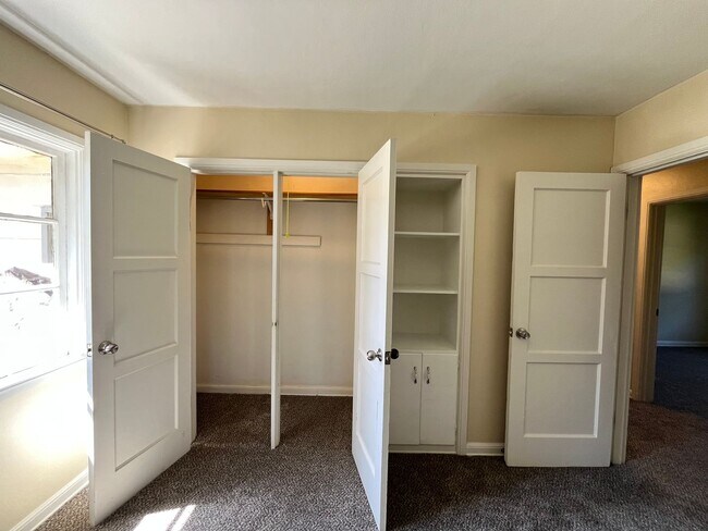 Building Photo - Charming 3-Bedroom Home with Bonus Room in Prime Beaverton Location Cedar Hills Neighborhood!!!