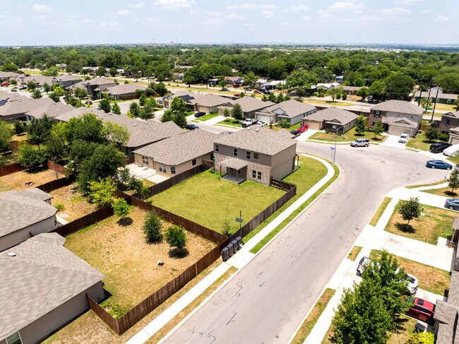 Building Photo - 4 Bedroom Corner Lot Rental with Spacious ...