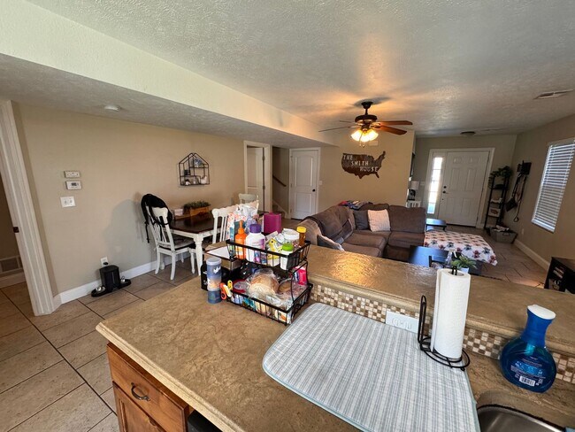 Building Photo - 514 Stonemont Dr