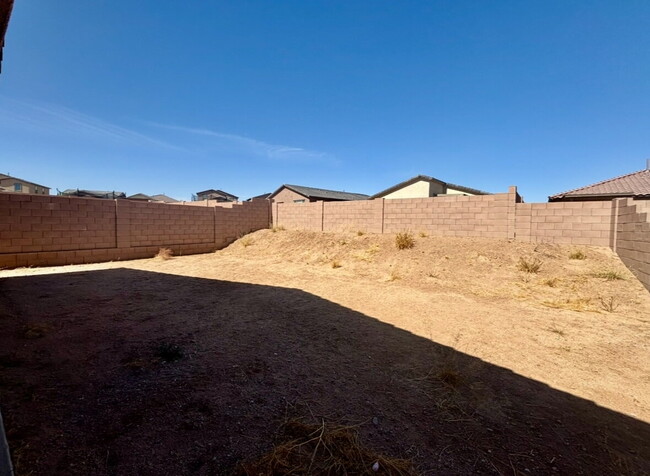 Building Photo - "Charming 3-Bedroom in Sahuarita - Spaciou...