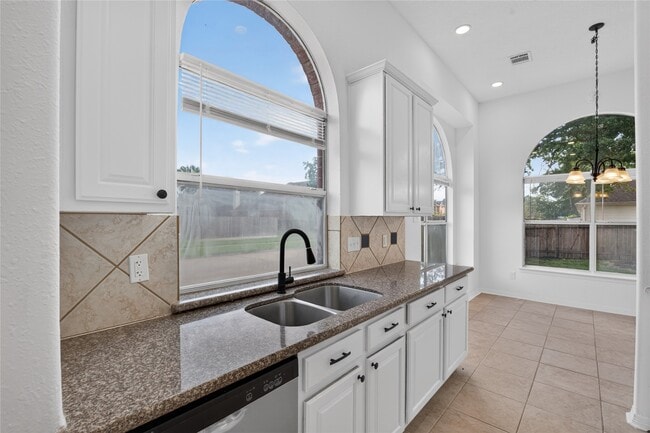 Building Photo - 23827 Spring Dane Dr