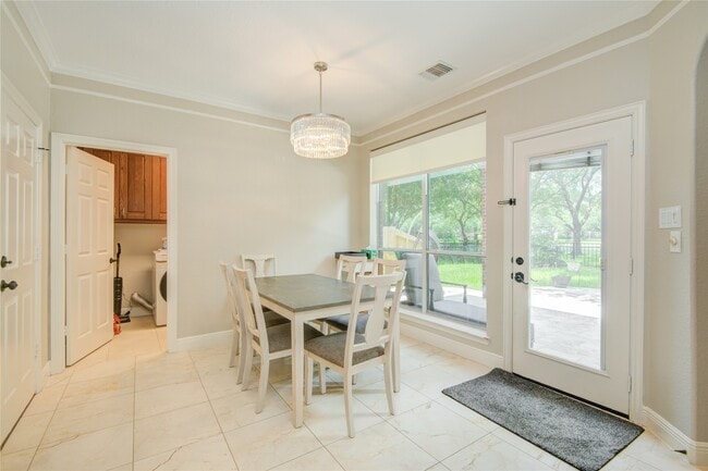 Building Photo - 22315 Claysprings Ln