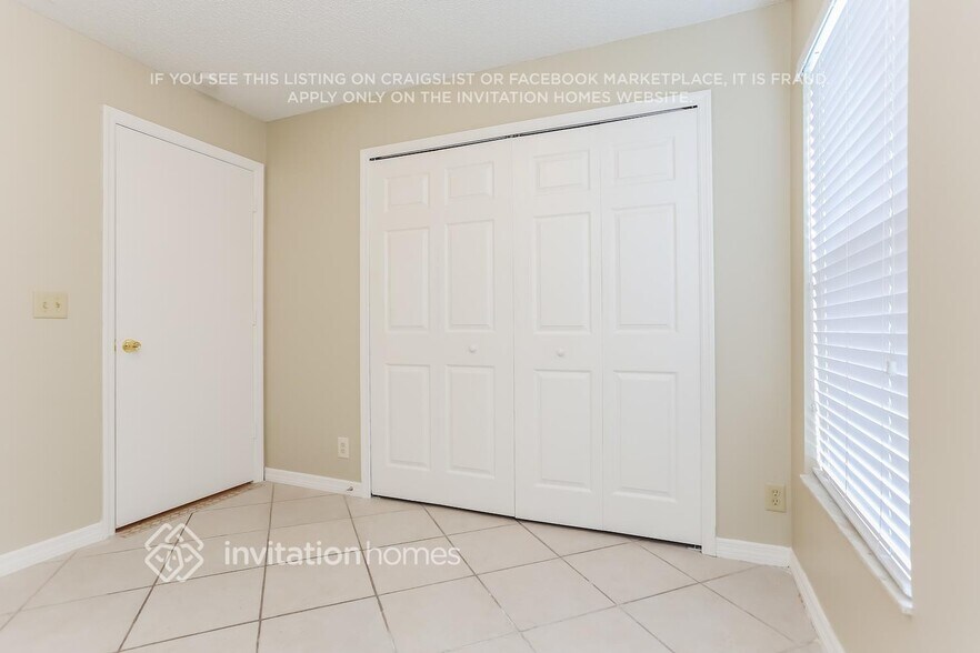 Building Photo - 5040 Foxhall Dr N