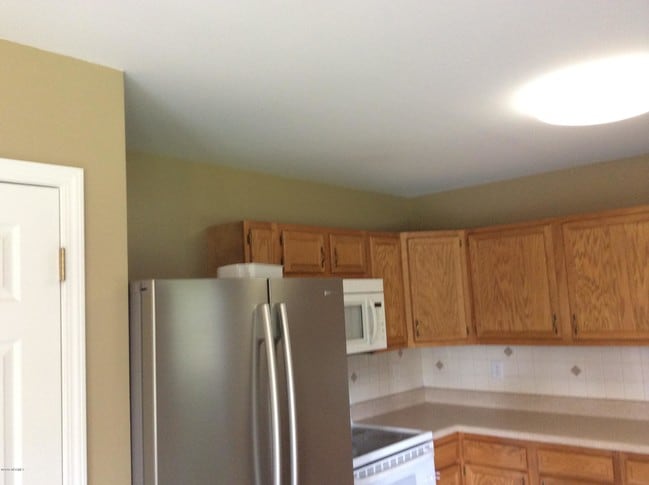 Building Photo - 114 Brody Ln