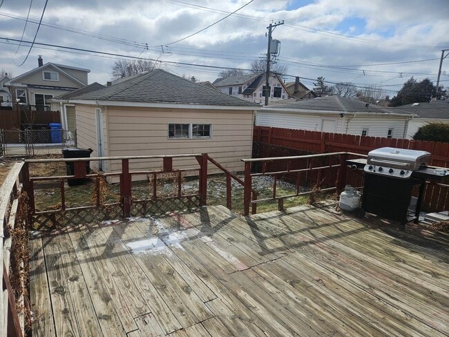 Building Photo - 6125 W Newport Ave