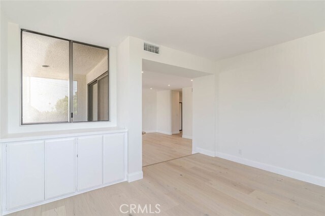 Building Photo - 1305 N Columbus Ave