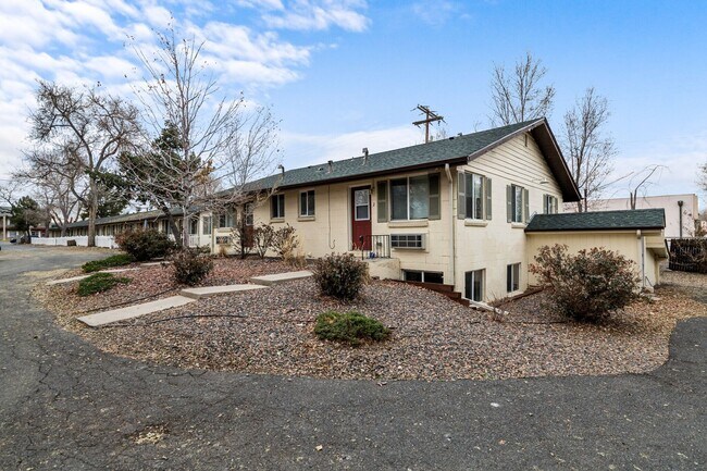 Building Photo - 1466 Reed St