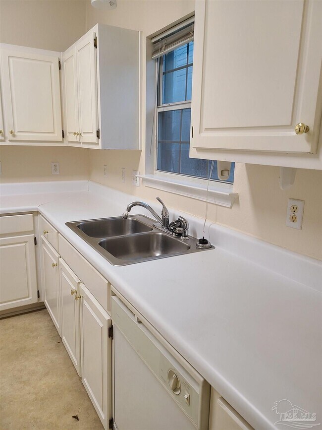 Building Photo - 358 Mirabelle Dr