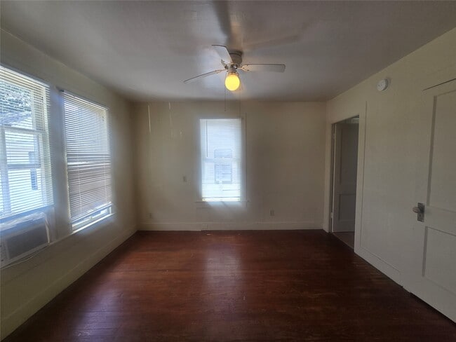 Building Photo - 2221 35th St
