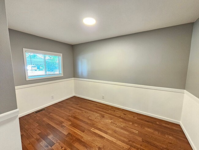 Building Photo - 10202 White Birch Ln