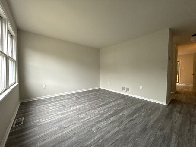 Building Photo - 3 Bedroom 1.5 Bathroom home in Elkton Md