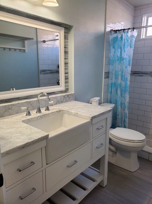 Building Photo - 336 Nueve Ct