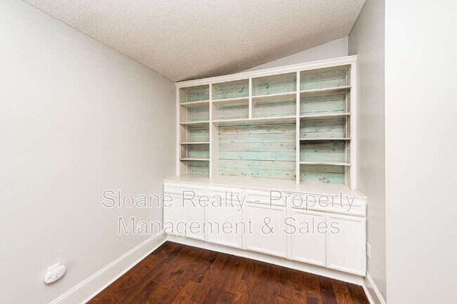 Building Photo - 1326 Battery Stevens Ct