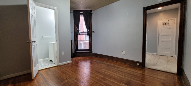 Building Photo - 1652 N Redfield St