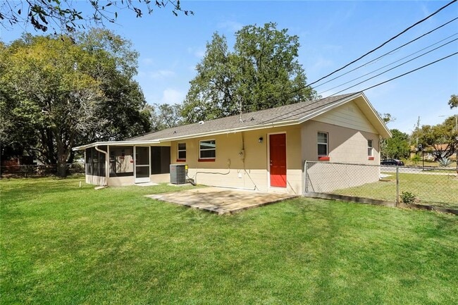 Building Photo - 5604 Fair Oak Ct