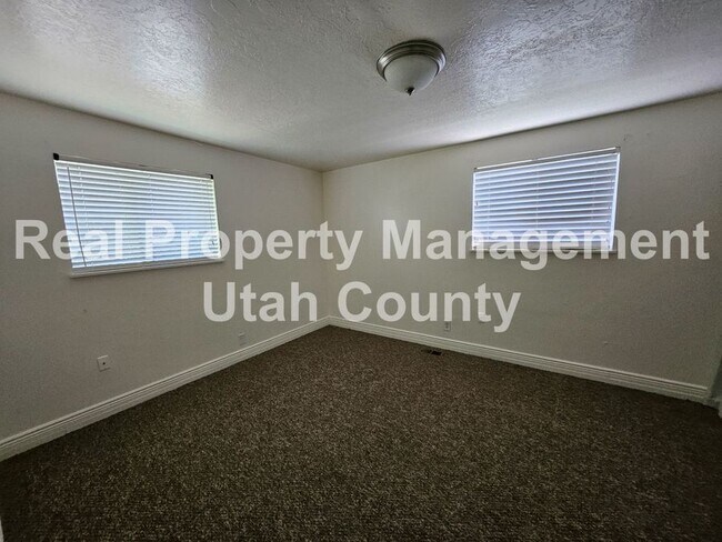 Building Photo - 179 S 800 W St