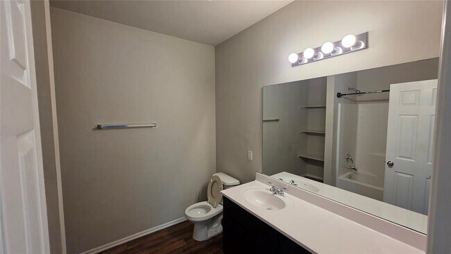 Building Photo - 10012 Wimbledon Ct