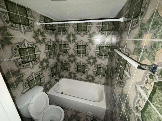 Building Photo - 4848 NW 24th Ct