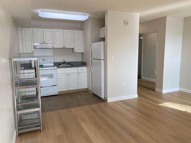 Building Photo - 801 South St