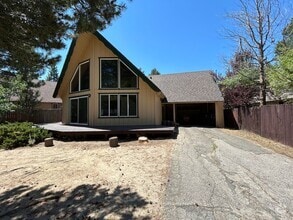 Building Photo - 3 Bedroom, 2 bath with Carport in Quiet in...