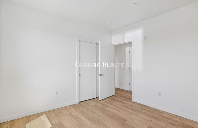 Building Photo - 7650 NW 170th Ave