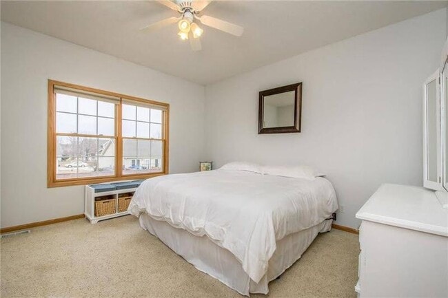 Building Photo - 523 E 4th St