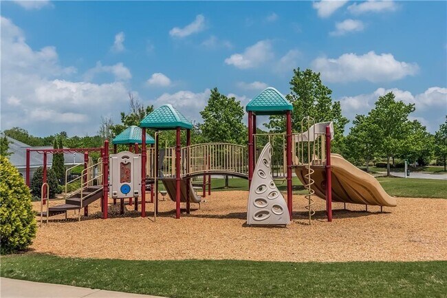 Building Photo - 3945 Pointe Vecchio Cir