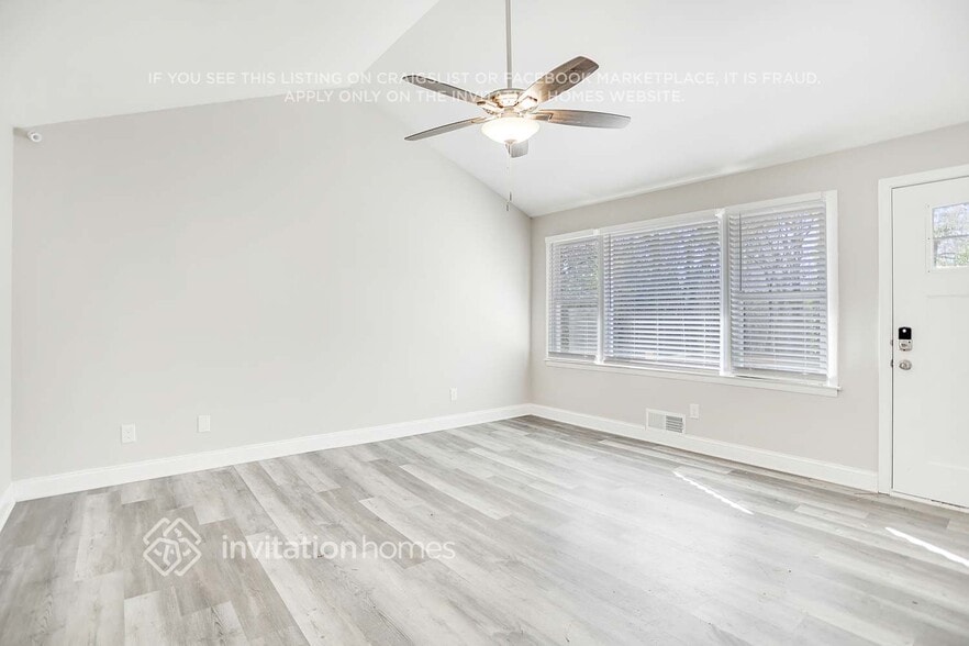Building Photo - 3003 Orion Dr