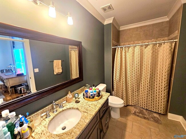 Building Photo - 3002 Brook Park Dr SE