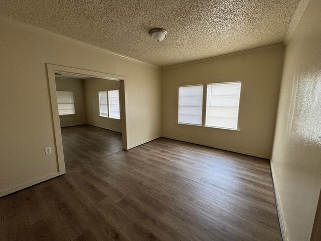 Building Photo - 2 Bedroom 1 Bath Home on 1.5 acres