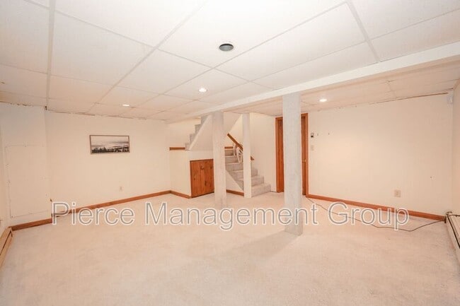 Building Photo - 9 Savage Ct