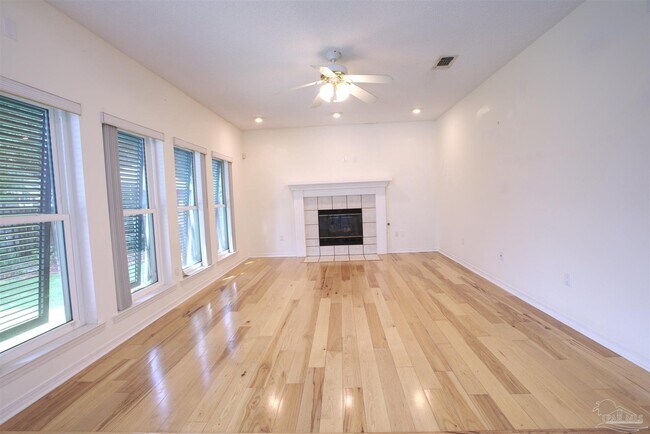 Building Photo - 4025 Teal Way