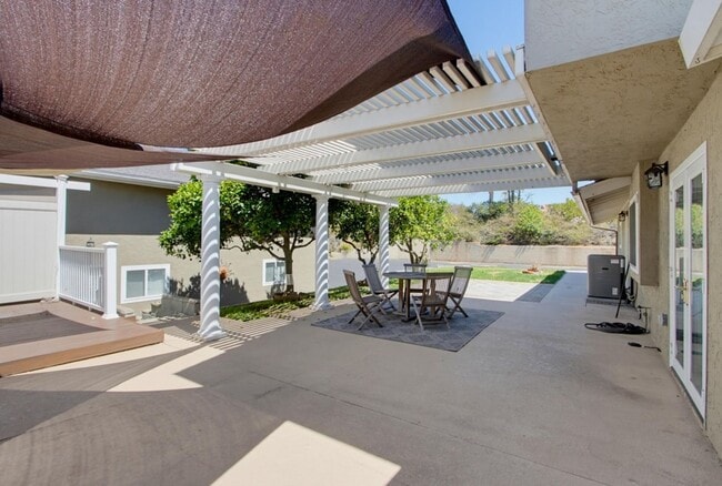 Building Photo - Peaceful Country Living - 3 Bedroom on 1/2 Acre, Available Now!