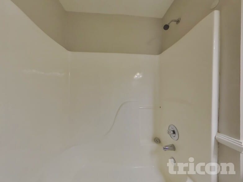 Building Photo - 214 Amber Trce