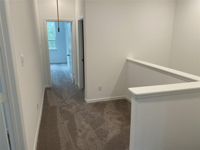 Building Photo - 654 Aspen Falls Ct