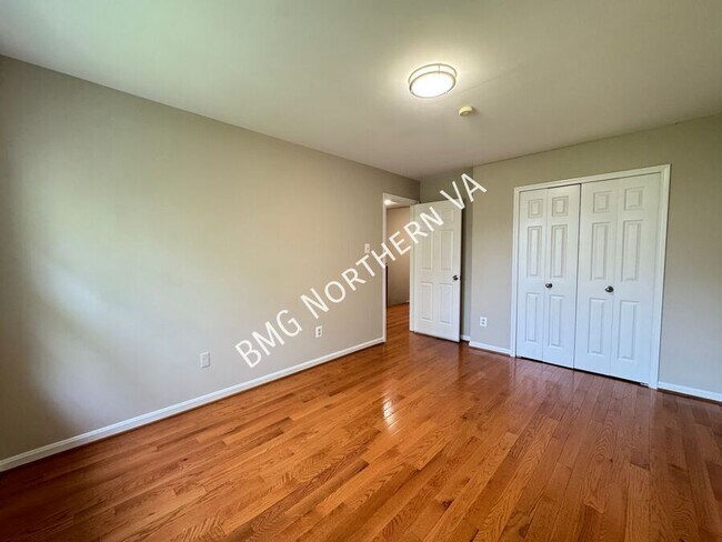 Building Photo - 9606 Scotch Haven Dr
