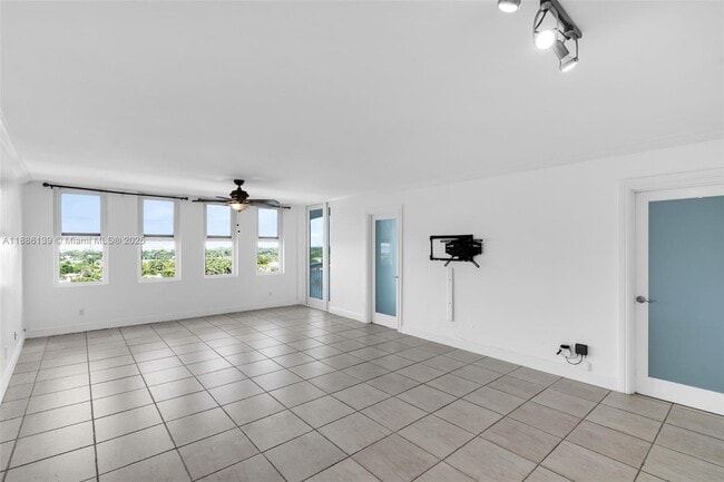 Building Photo - 5401 Collins Ave