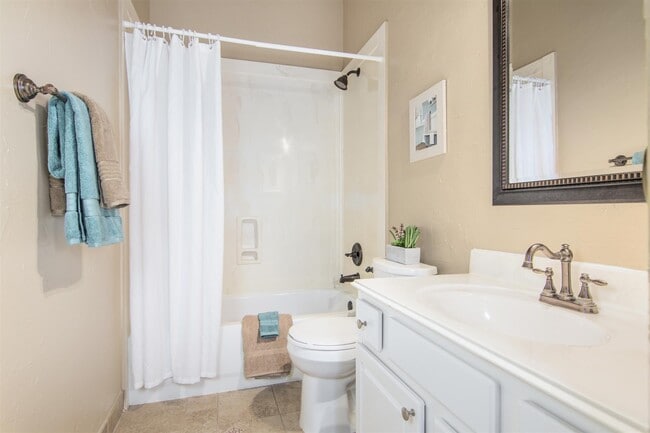 Building Photo - 179 Greenridge Cir